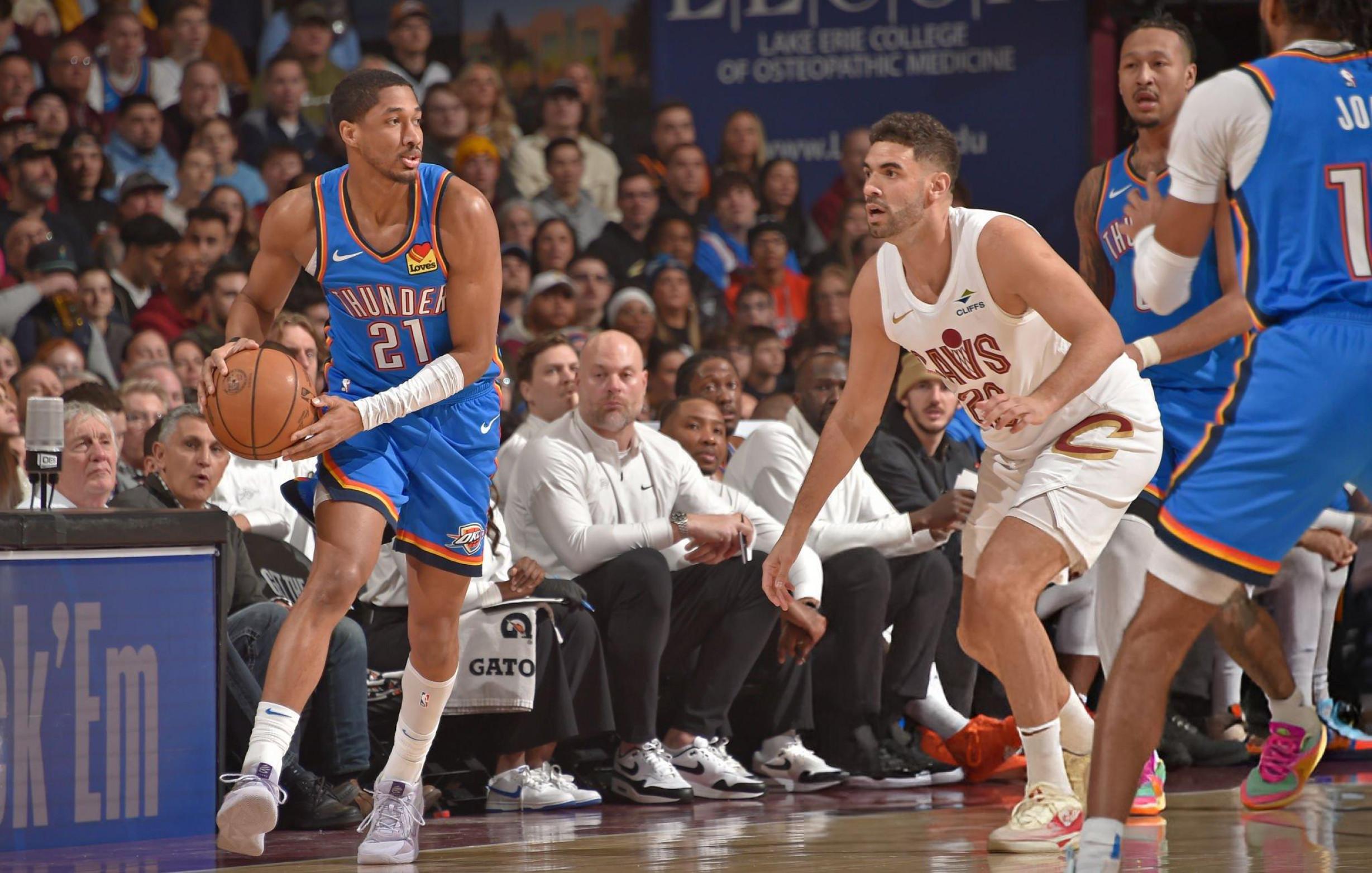 俄克拉荷马雷霆发布备战花絮，关键时刻外线爆发，NBA总决赛任务艰巨，团队化学反应显著的简单介绍