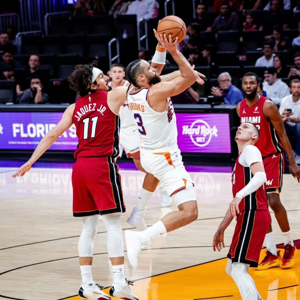 赛后迈阿密热火主帅复盘菲尼克斯太阳迎NBA总决赛关键赛，哈兰德新星刷新纪录表现惊艳瞬间刷屏的简单介绍